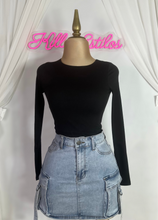 Cargar imagen en el visor de la galería, Essential Long Sleeve Top
