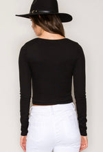 Cargar imagen en el visor de la galería, Essential Long Sleeve Top
