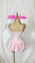 Cargar imagen en el visor de la galería, Pink Dreams Bubble Dress
