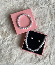 Cargar imagen en el visor de la galería, Pearl 3-Piece Jewelry Set (Necklace, Bracelet, Earrings)
