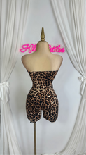 Load image into Gallery viewer, Leopard 2 Piece Set

