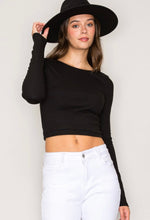 Cargar imagen en el visor de la galería, Essential Long Sleeve Top
