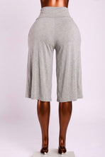 Load image into Gallery viewer, Gaucho Capri Pants
