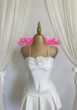 Load image into Gallery viewer, Bella Y Elegante Top

