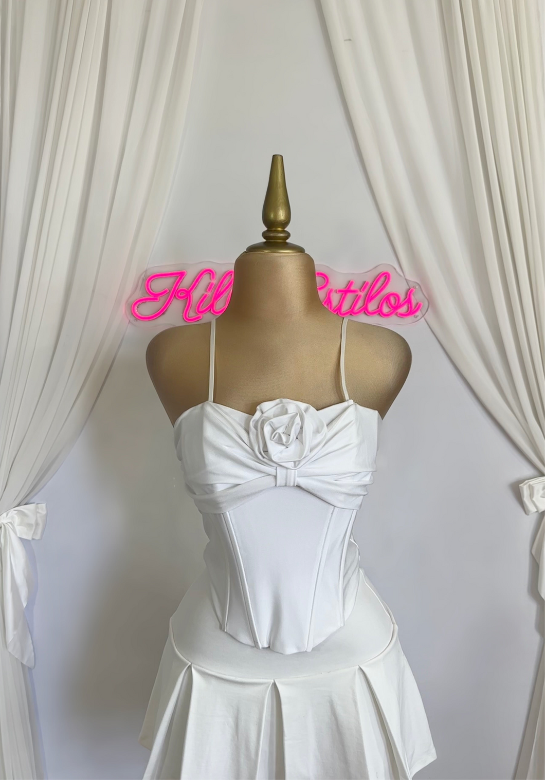 Bella Y Elegante Top